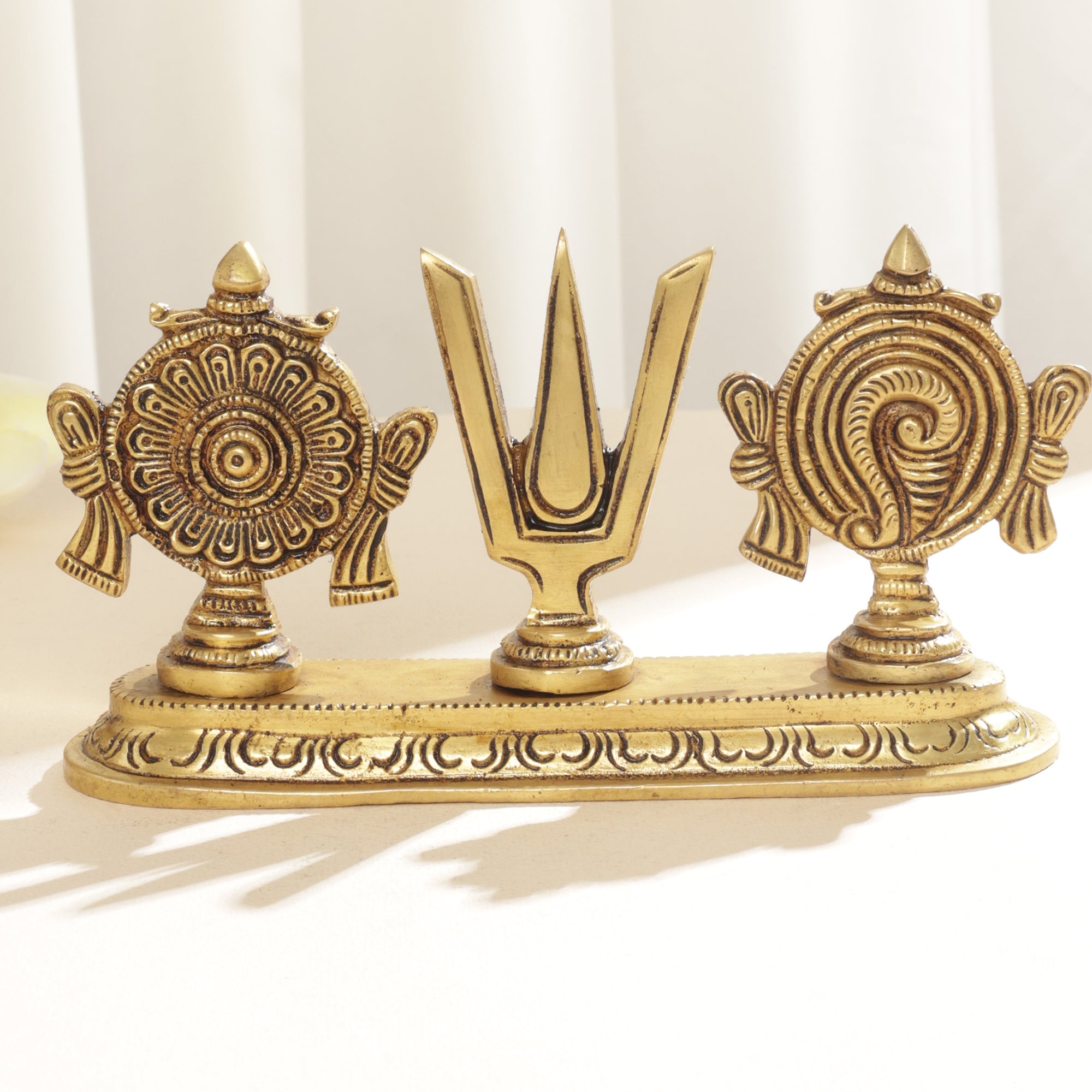 Brass Shankh Chakra Namah - 7.5 Inch