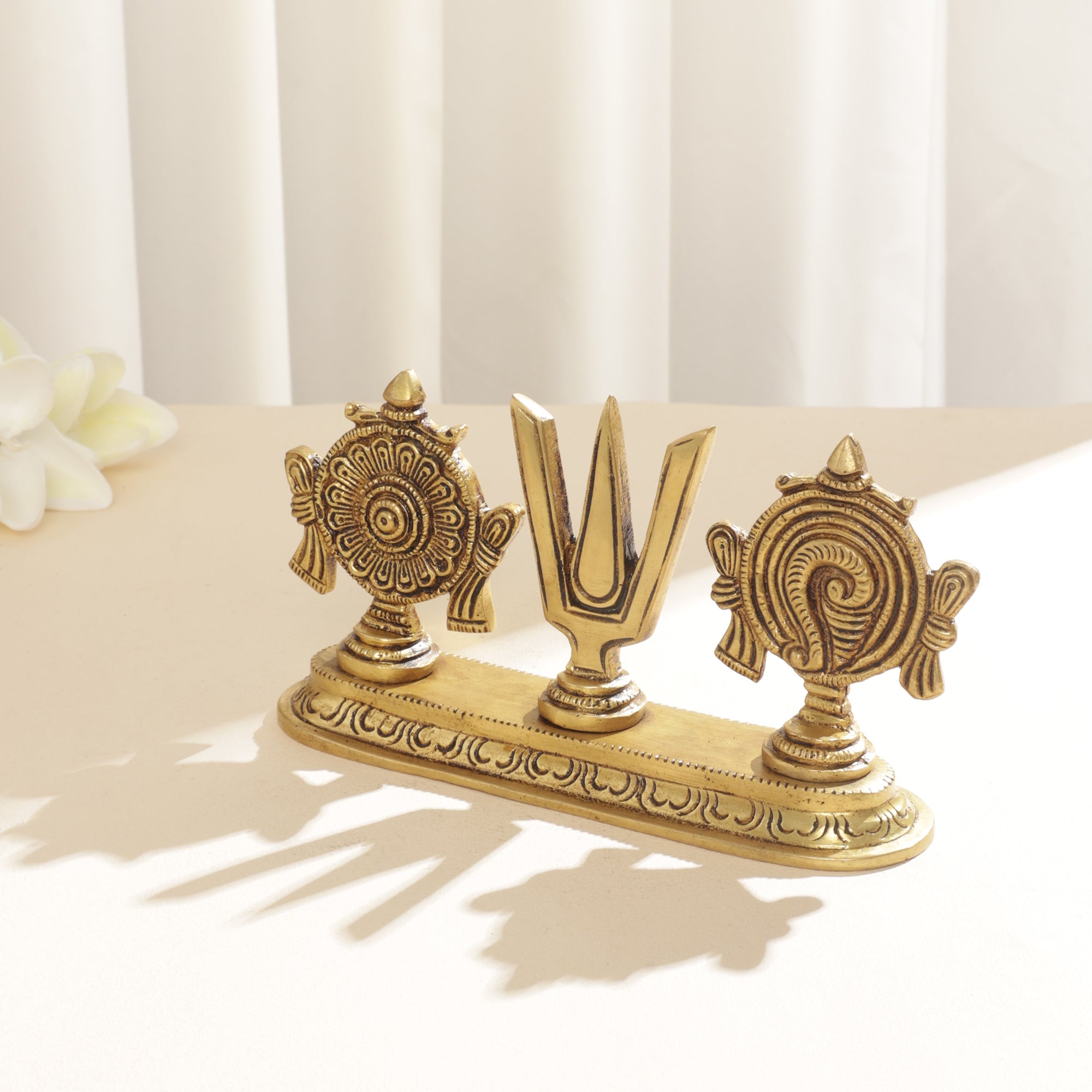 Brass Shankh Chakra Namah - 7.5 Inch