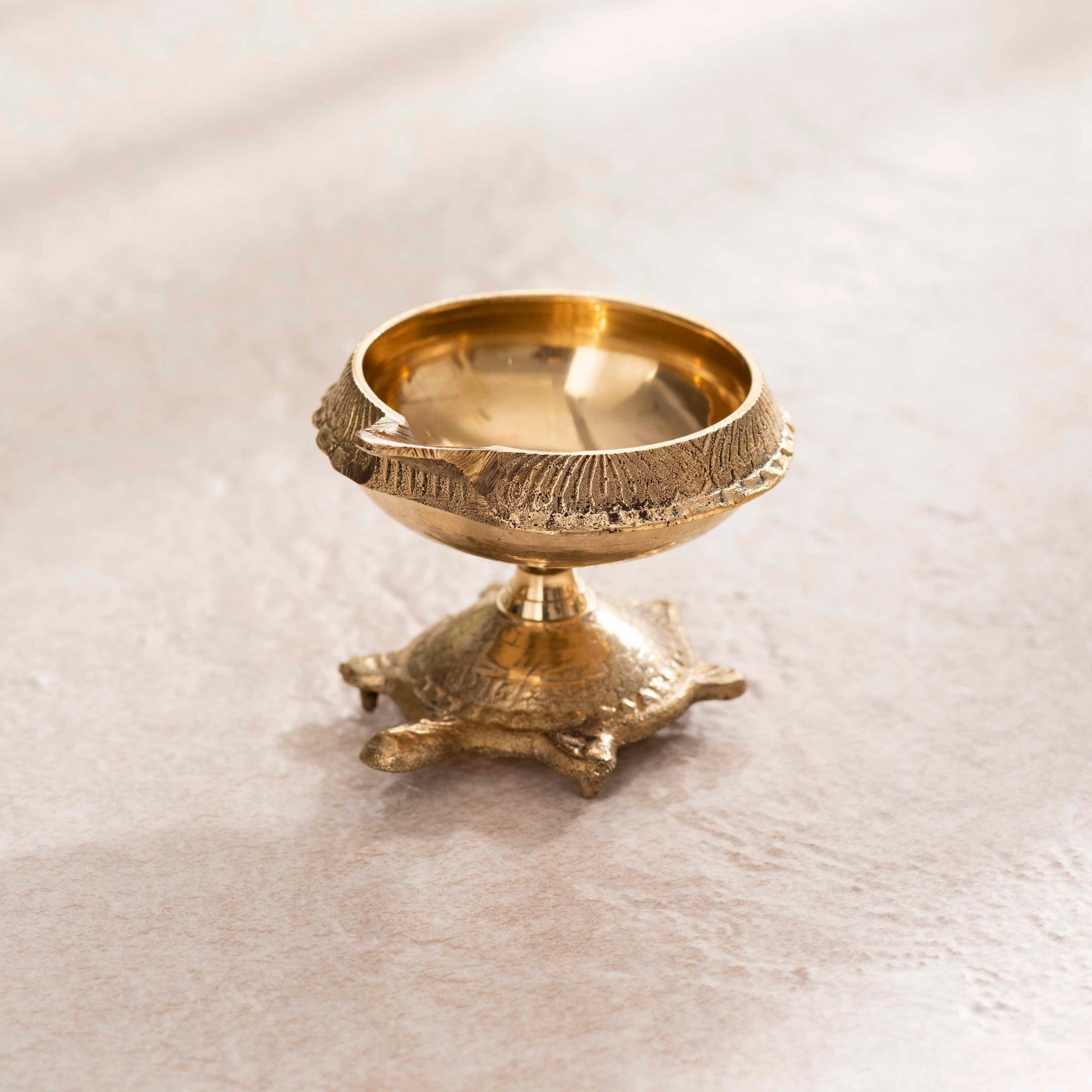Brass Kuber Deep With Turtle set of 2 - 2.5 Inch