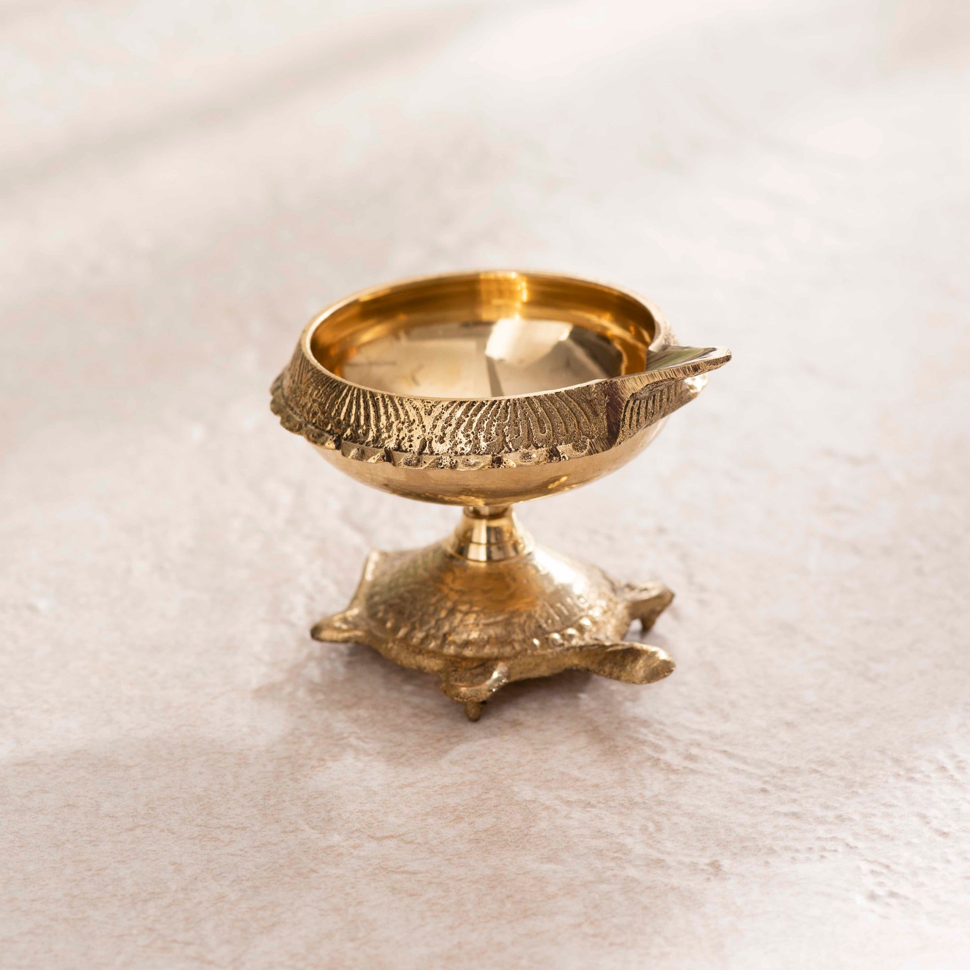 Brass Kuber Deep With Turtle set of 2 - 2.5 Inch