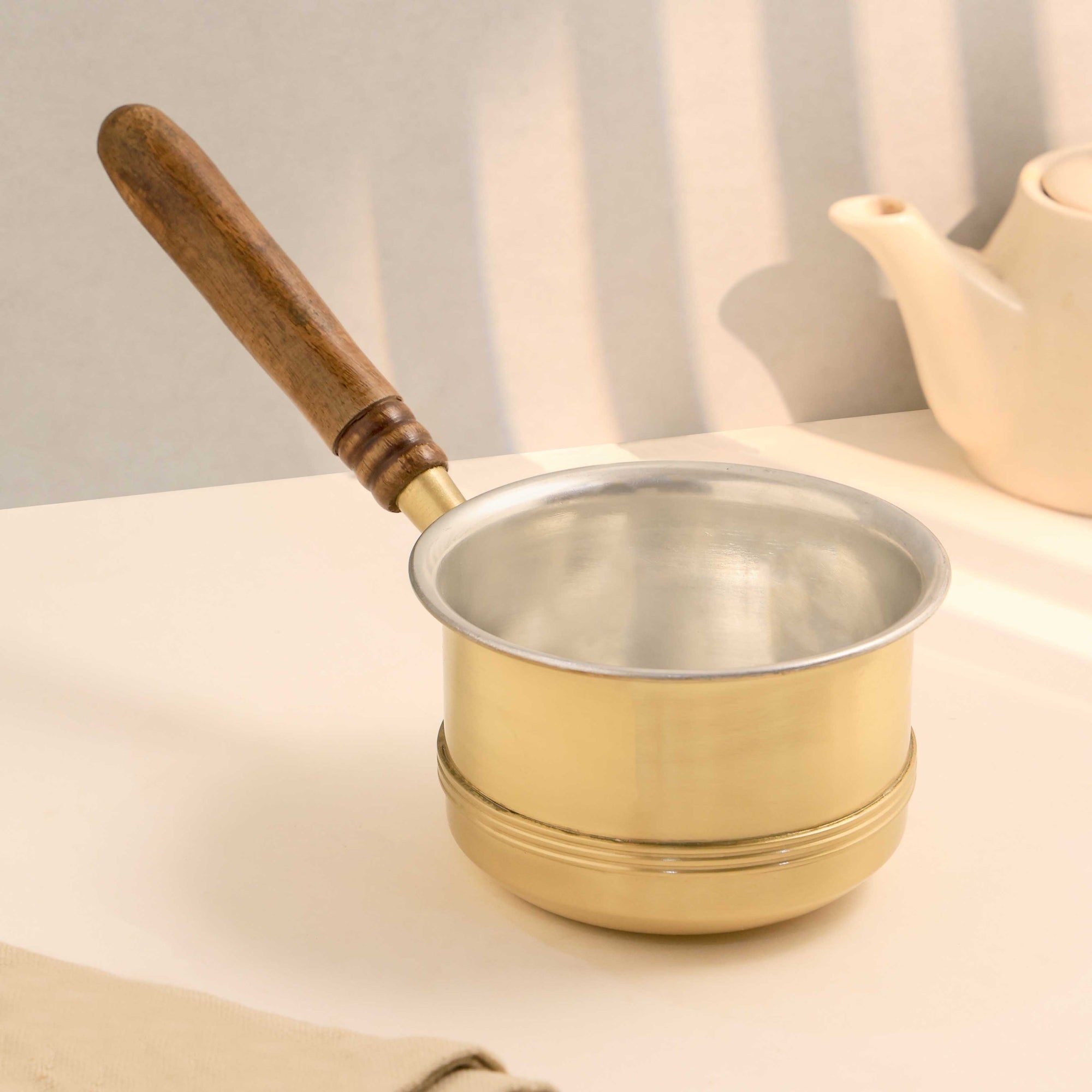 Brass Tea Pan with Wooden Handle – Handcrafted for Elegant Brewing